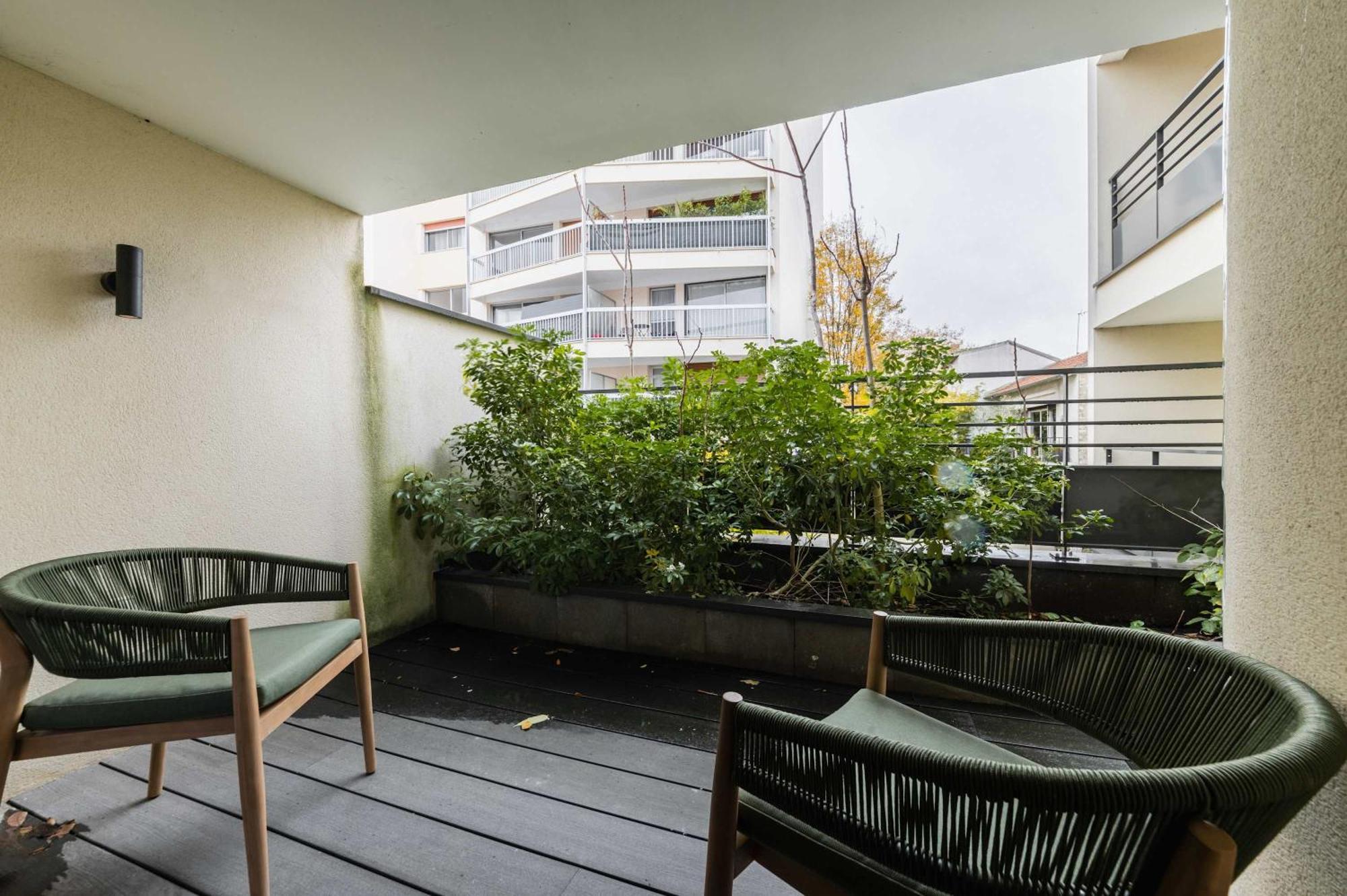 Appartement Lumineux Avec Terrasse Courbevoie - 4P - Flat-Guest Экстерьер фото
